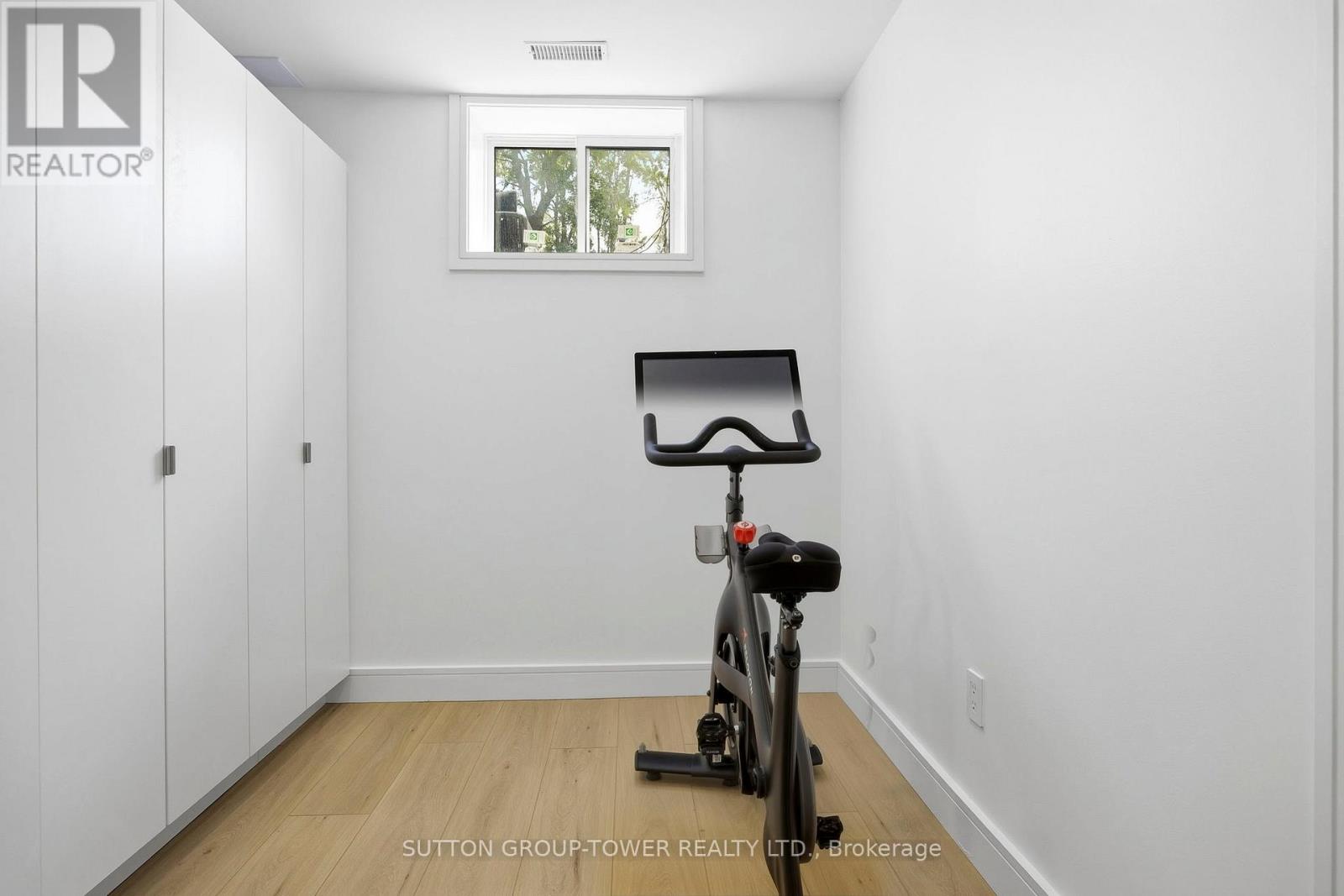 33 Wickford Drive, Toronto, Ontario  M6L 1K9 - Photo 36 - W13161450