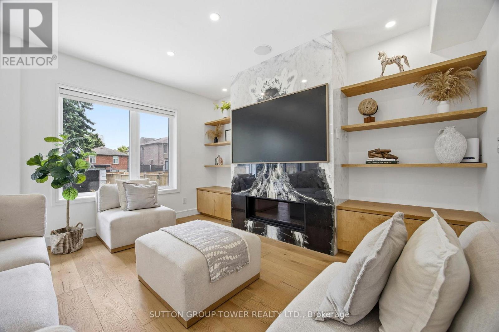 33 Wickford Drive, Toronto, Ontario  M6L 1K9 - Photo 14 - W13161450