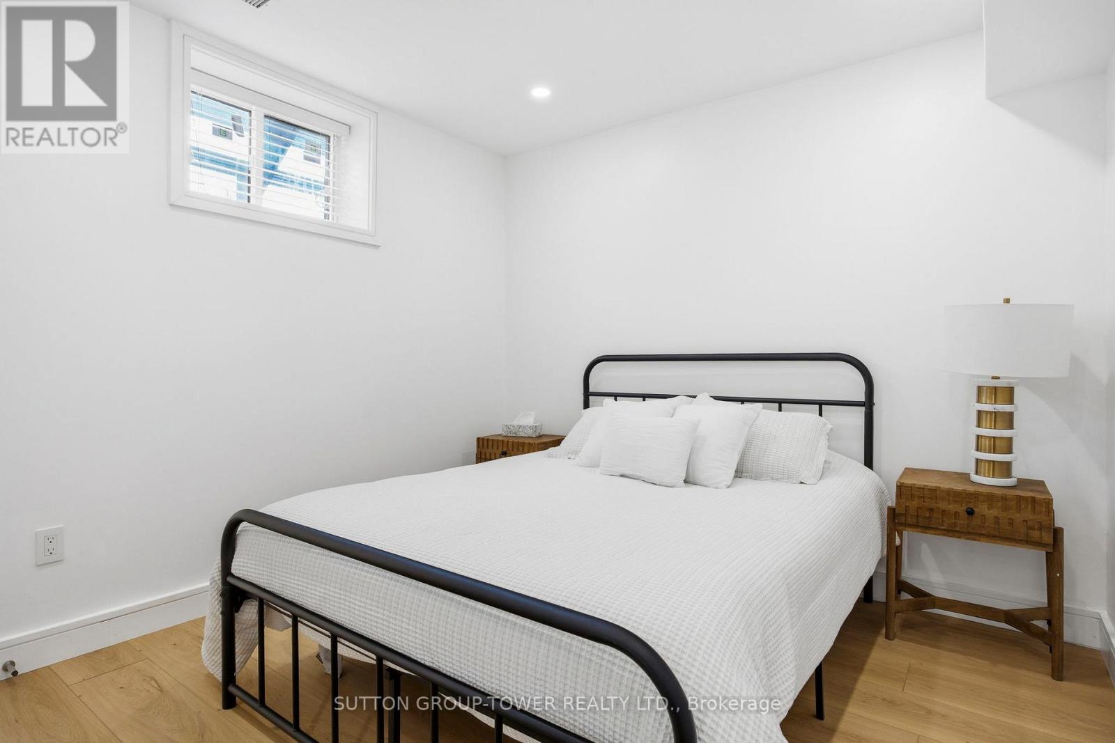 33 Wickford Drive, Toronto, Ontario  M6L 1K9 - Photo 37 - W13161450
