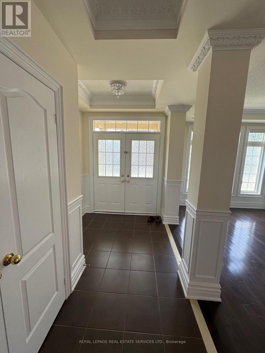 261 Nautical Boulevard, Oakville, Ontario  L6L 0B9 - Photo 4 - W13161210