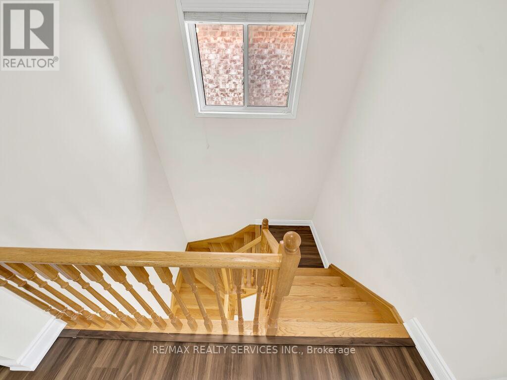 15 Lockburn Crescent, Brampton, Ontario  L7A 3W7 - Photo 17 - W13161192