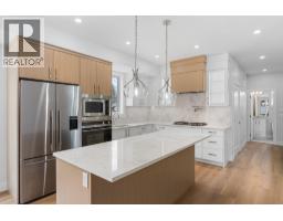 4567 Gordon Drive, Kelowna, British Columbia  V1W 1T3 - Photo 3 - 10388286