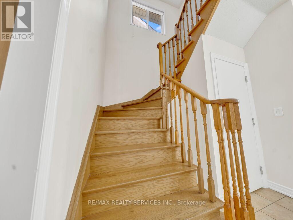 15 Lockburn Crescent, Brampton, Ontario  L7A 3W7 - Photo 16 - W13161192