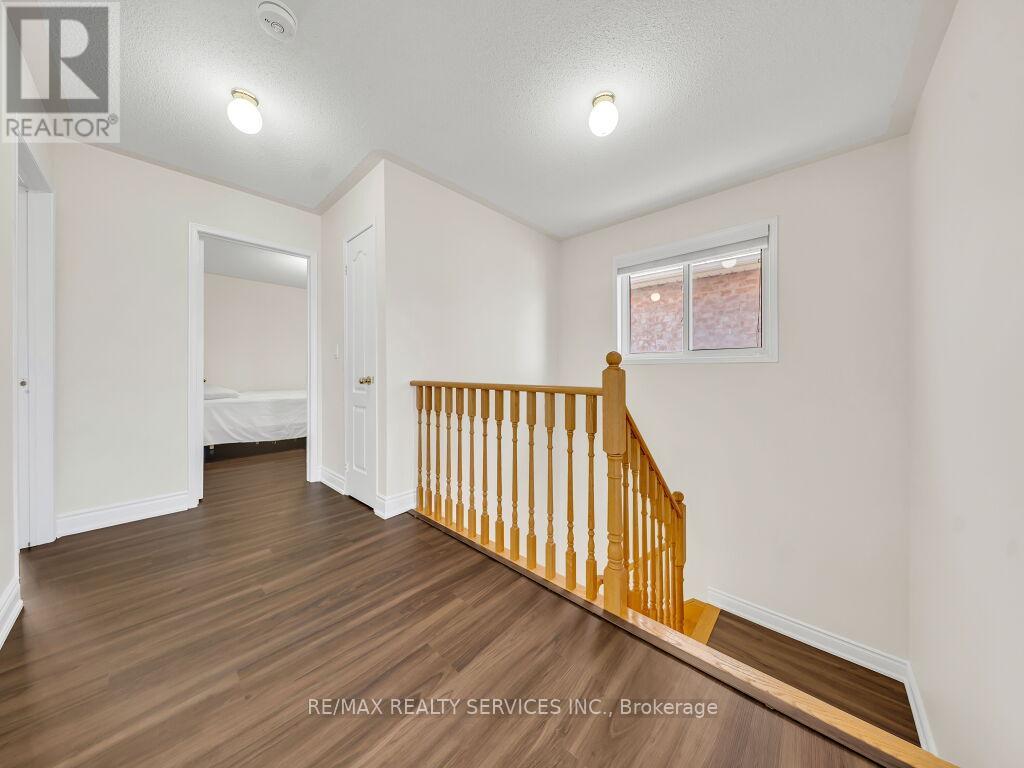 15 Lockburn Crescent, Brampton, Ontario  L7A 3W7 - Photo 18 - W13161192