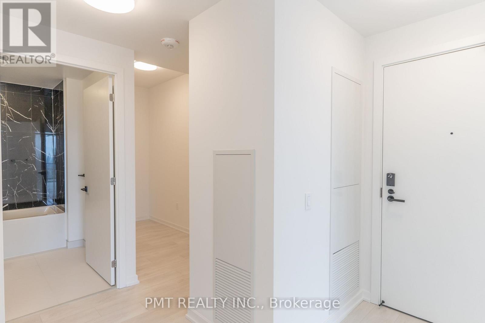 2110 - 1285 Dupont Street, Toronto, Ontario  M6H 0E3 - Photo 3 - W13161218
