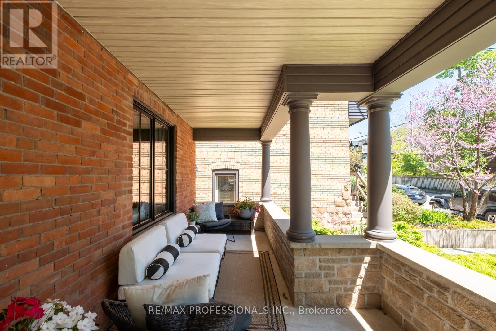 286 Wright Avenue, Toronto, Ontario  M6R 1L9 - Photo 4 - W13161482