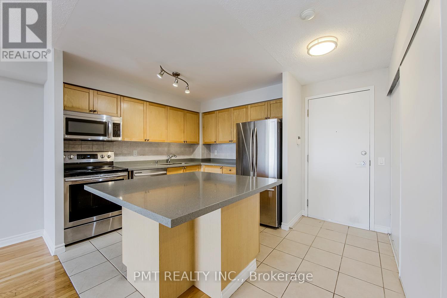 2012 - 55 Strathaven Drive, Mississauga, Ontario  L5R 4G9 - Photo 4 - W13161318