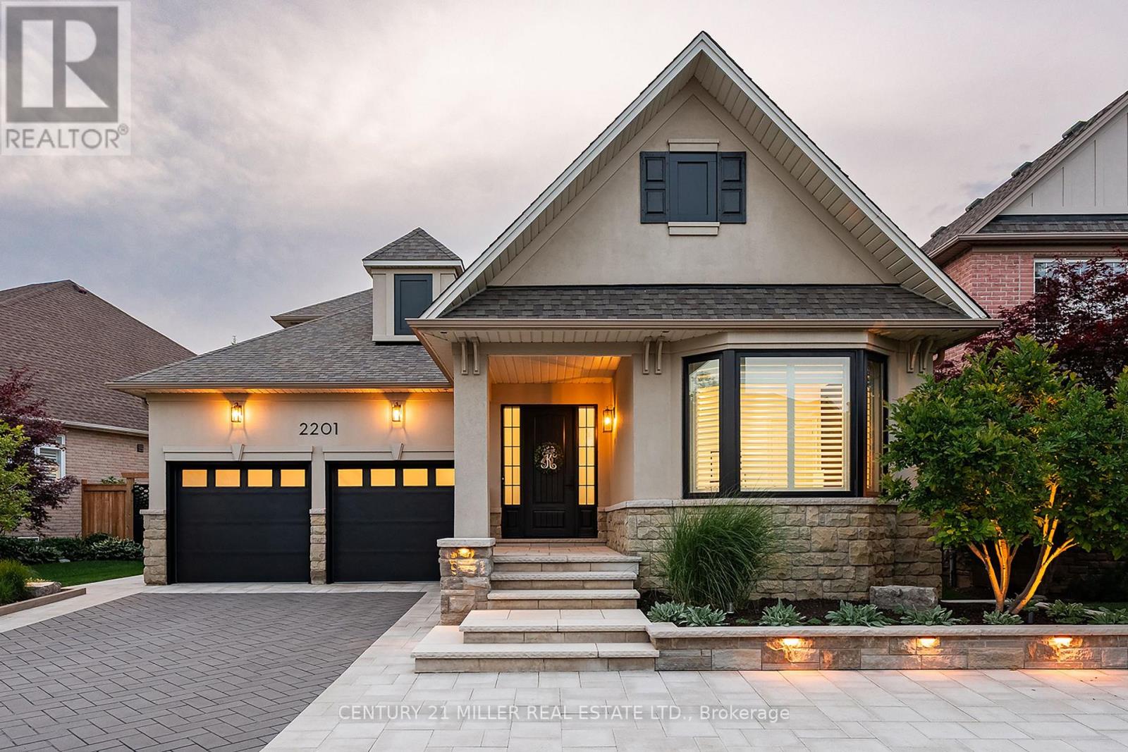 2201 ROCHESTER CIRCLE, Oakville, Ontario