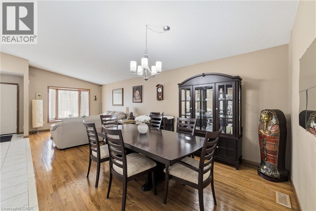 19 Sedona Court, Hamilton, Ontario  L9B 2R1 - Photo 8 - 40823033