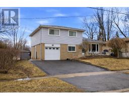7 DAWSON CRESCENT, Halton Hills, Ontario