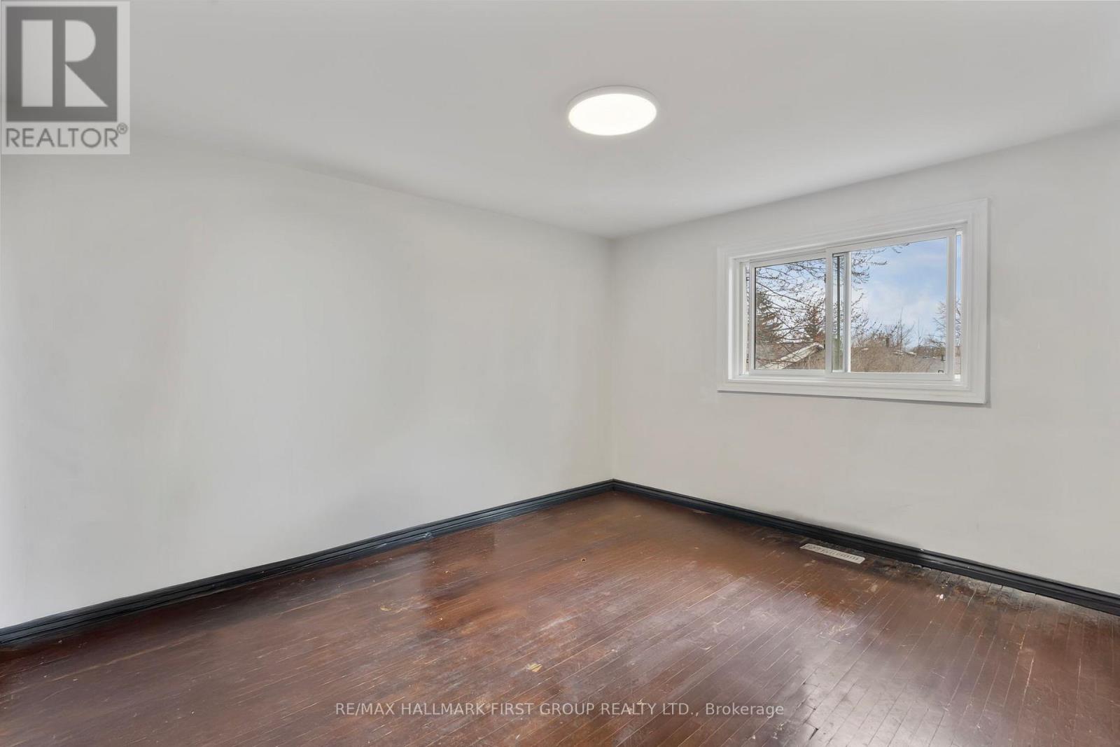 7 Dawson Crescent, Halton Hills (Georgetown), Ontario  L7G 1H3 - Photo 9 - W13161864