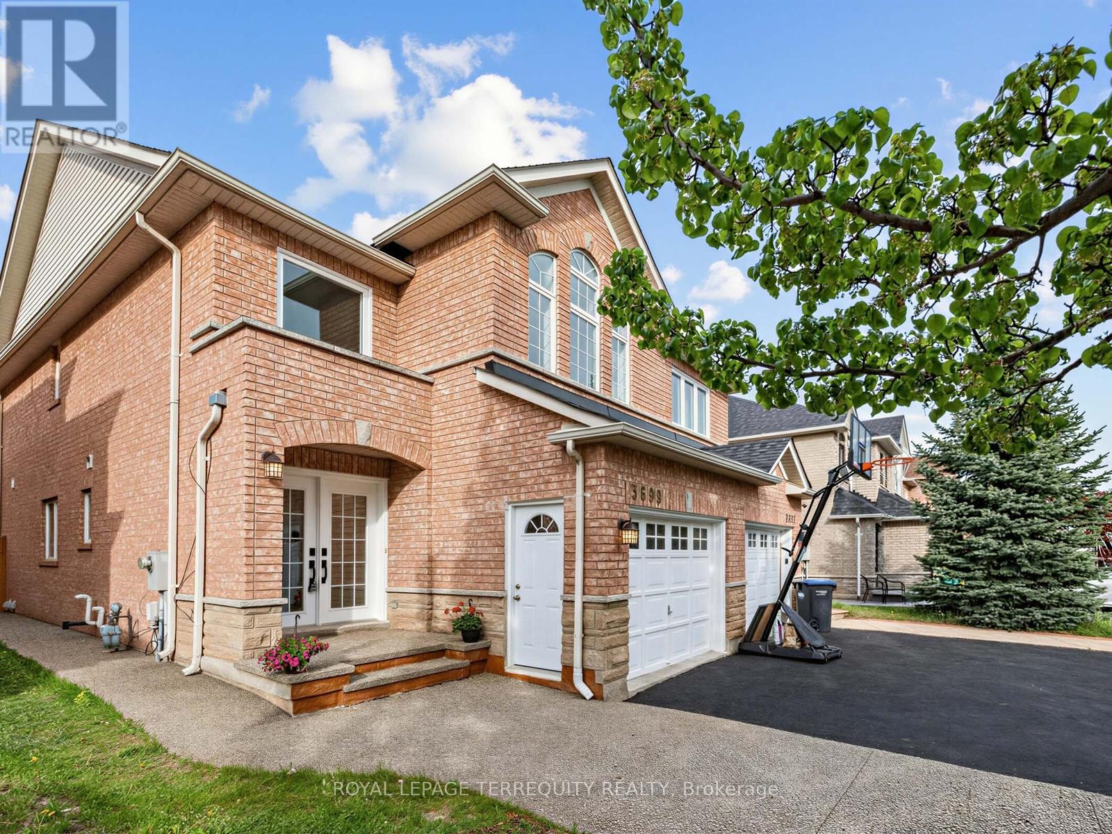 3699 GOLDEN LOCUST DRIVE, Mississauga, Ontario