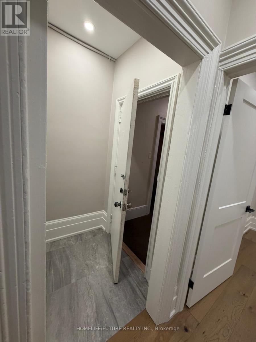 1 - 234 Lakeshore Road E, Oakville, Ontario  L6J 1H8 - Photo 6 - W13161668