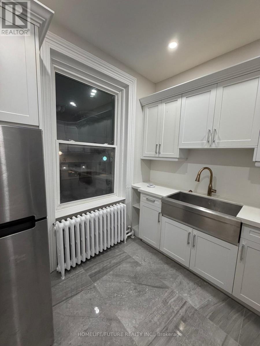 1 - 234 Lakeshore Road E, Oakville, Ontario  L6J 1H8 - Photo 4 - W13161668