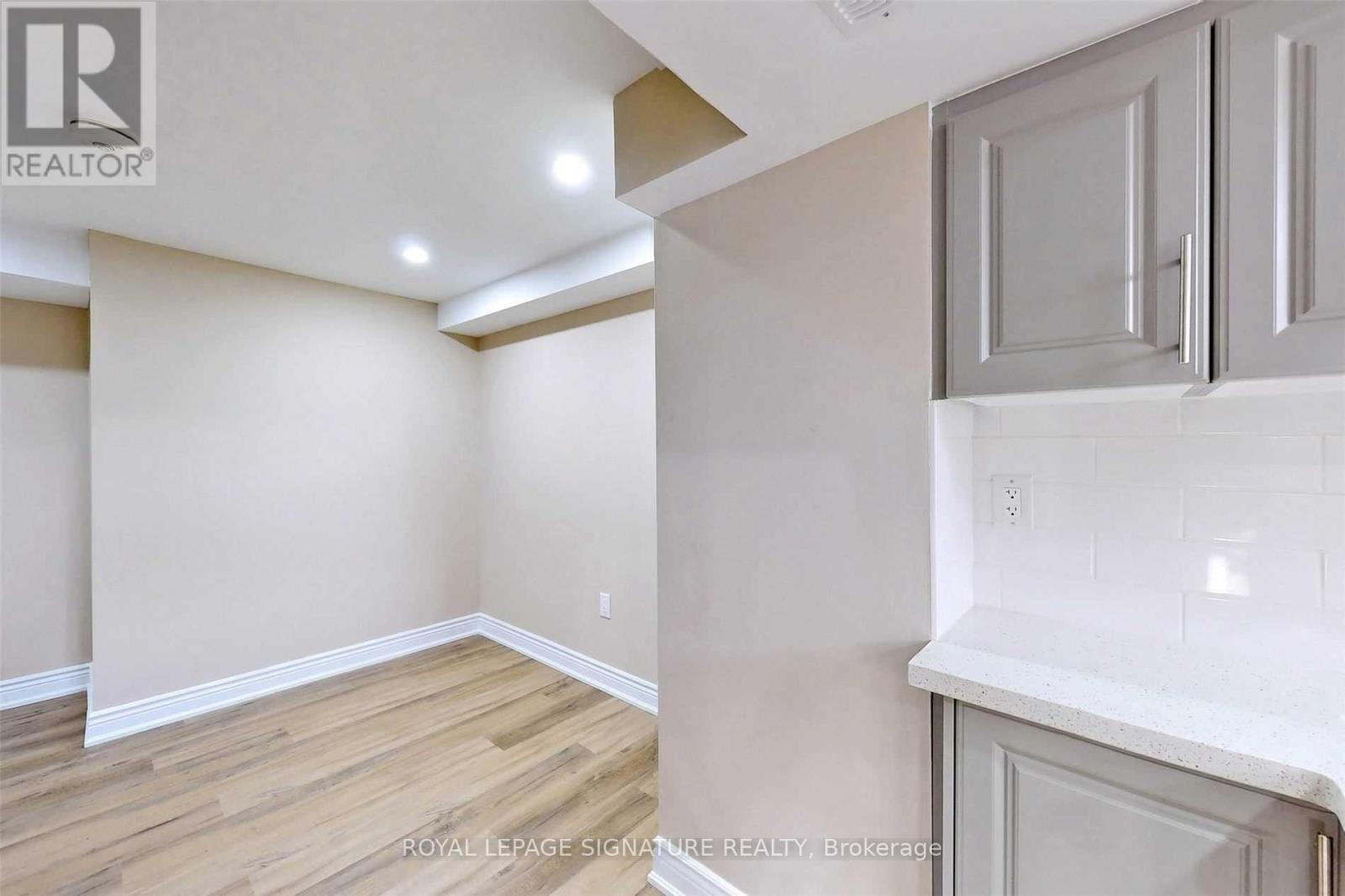 6094 Prairie Circle, Mississauga, Ontario  L5N 5Z5 - Photo 11 - W13161922