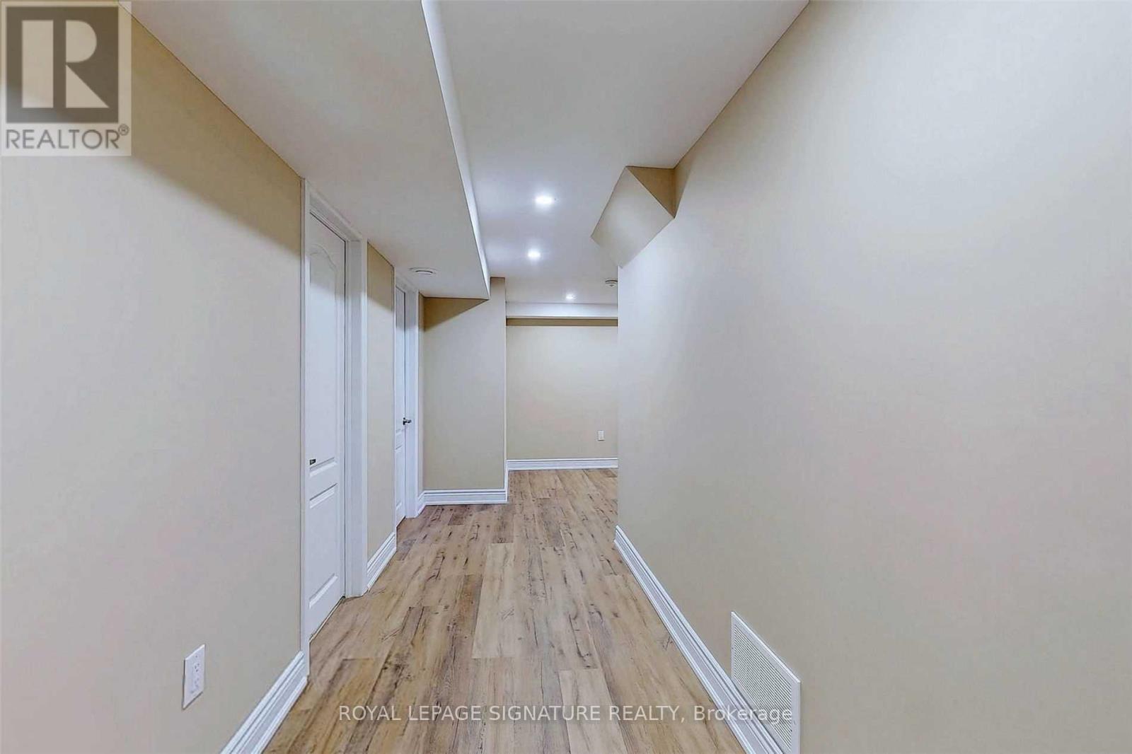 6094 Prairie Circle, Mississauga, Ontario  L5N 5Z5 - Photo 18 - W13161922