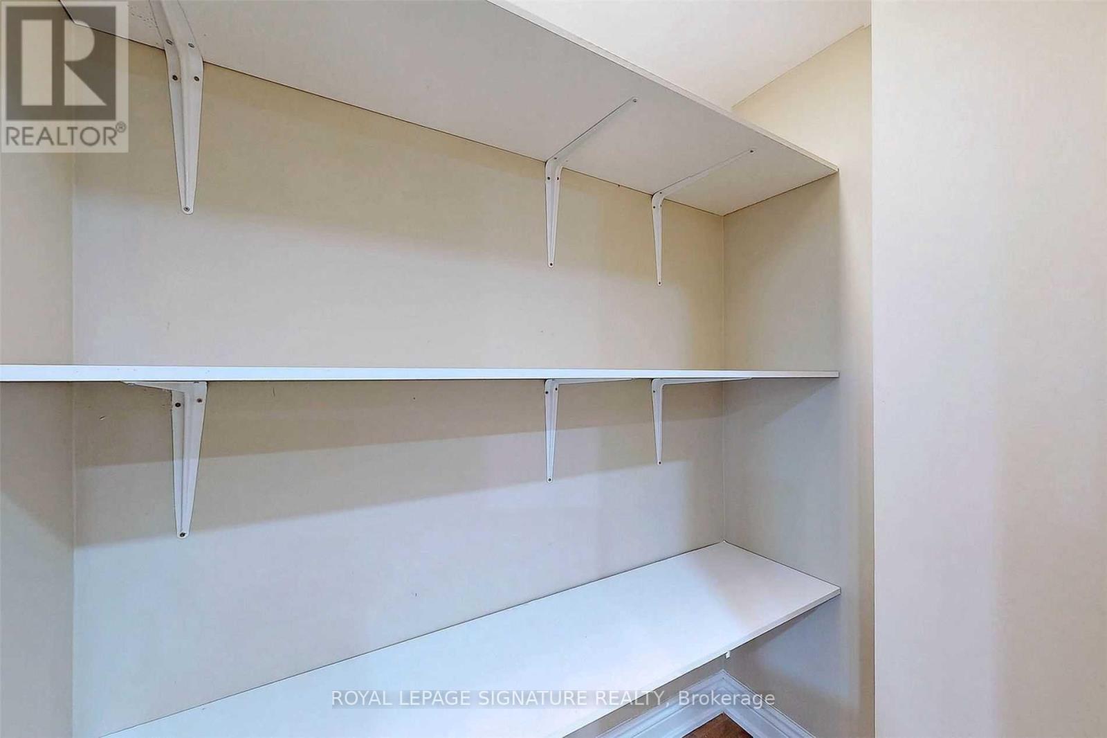 6094 Prairie Circle, Mississauga, Ontario  L5N 5Z5 - Photo 21 - W13161922