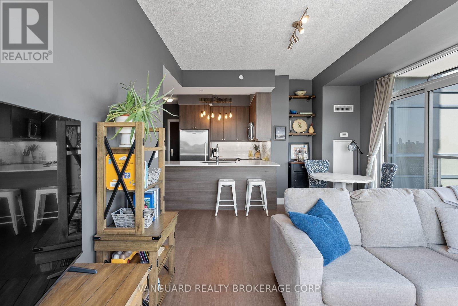 1404 - 25 Fontenay Court, Toronto, Ontario  M9A 0C4 - Photo 18 - W13161724