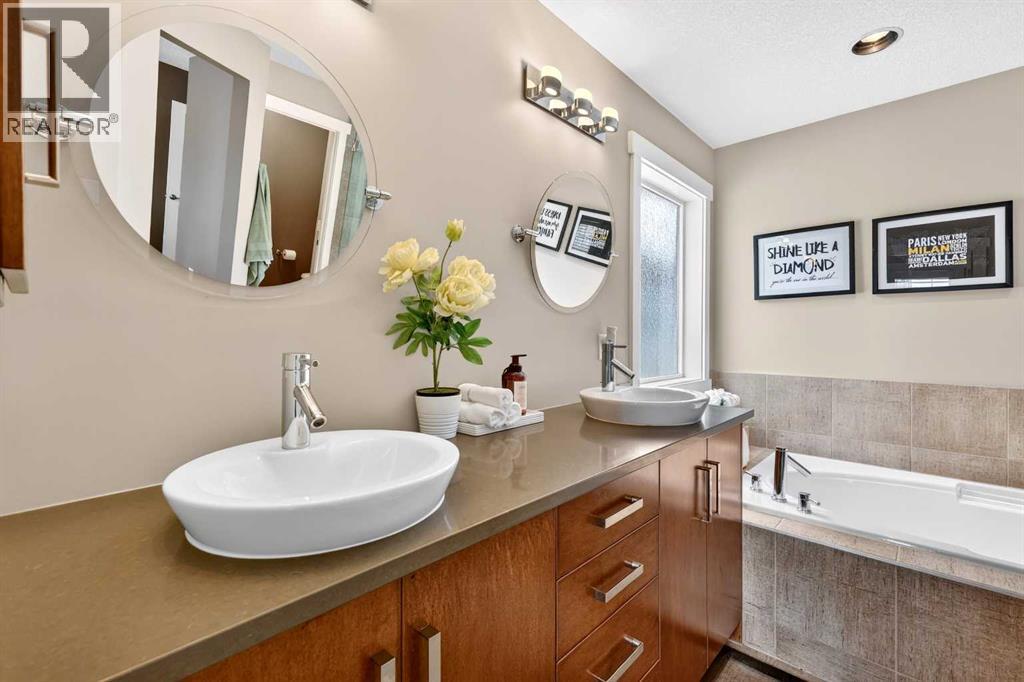 44 Elgin Meadows Link SE, Calgary, Alberta  T2Z 0S3 - Photo 21 - A2313493