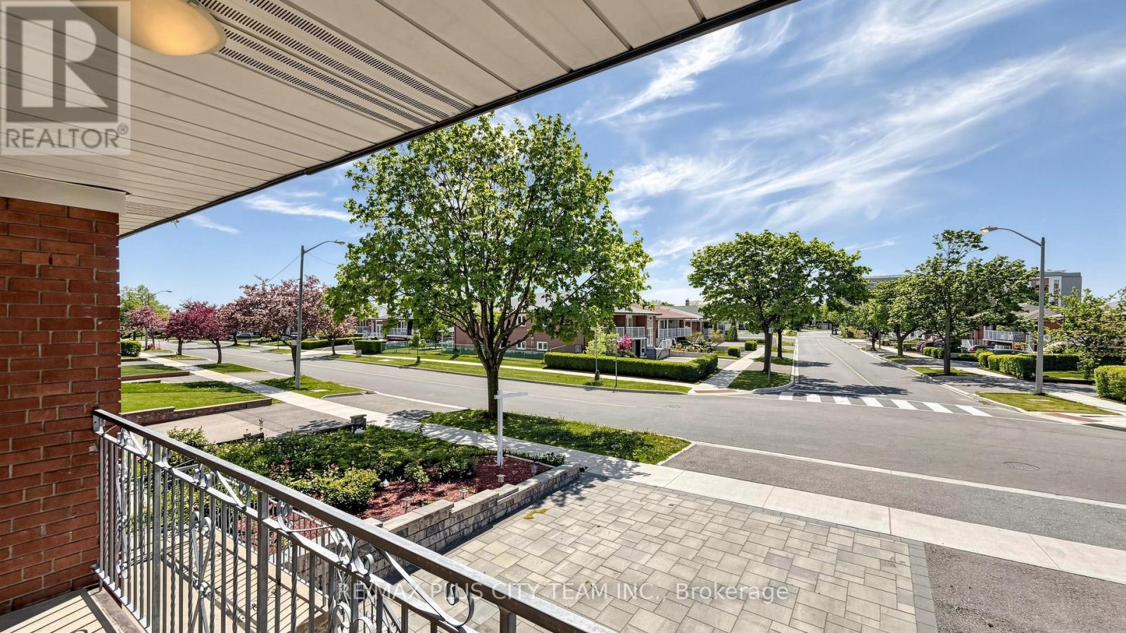 63 Picaro Drive, Toronto, Ontario  M3N 2B6 - Photo 2 - W13161994
