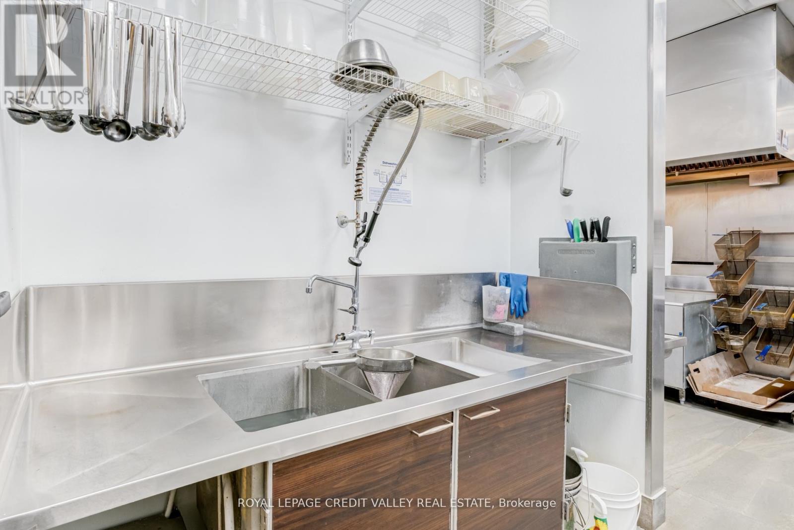 1900 Fowler Drive, Mississauga, Ontario  L5K 1T7 - Photo 22 - W13162000