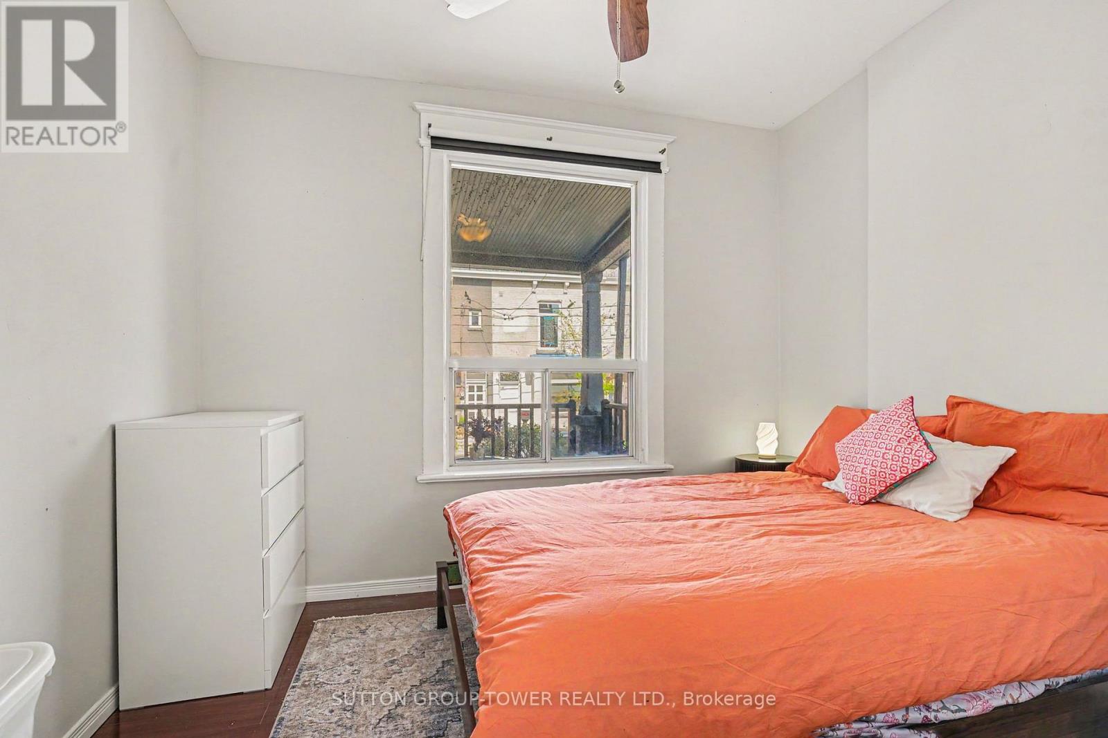 560 Indian Grove, Toronto, Ontario  M6P 2J4 - Photo 15 - W13163972