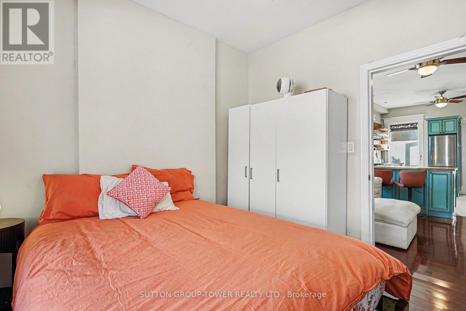 560 Indian Grove, Toronto, Ontario  M6P 2J4 - Photo 17 - W13163972
