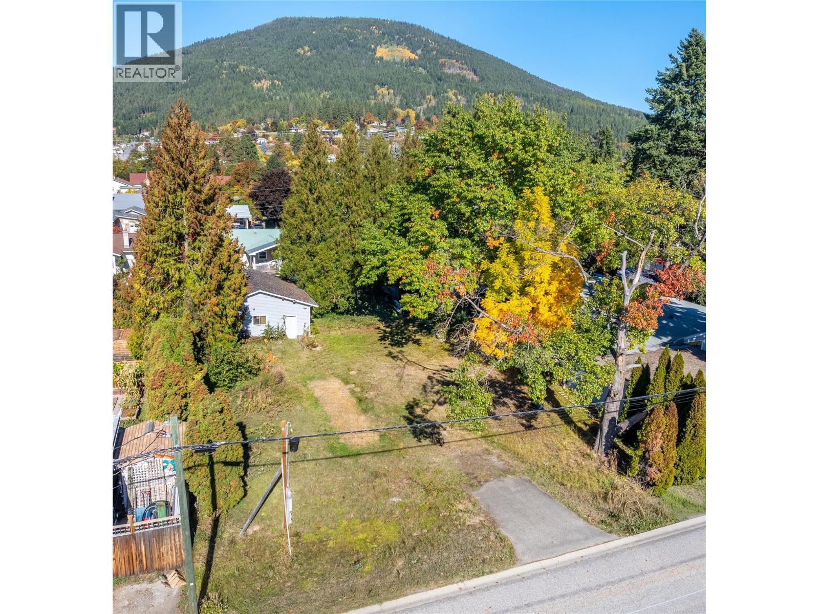 2104 Ash Street, Creston, British Columbia  V0B 1G0 - Photo 8 - 10388591