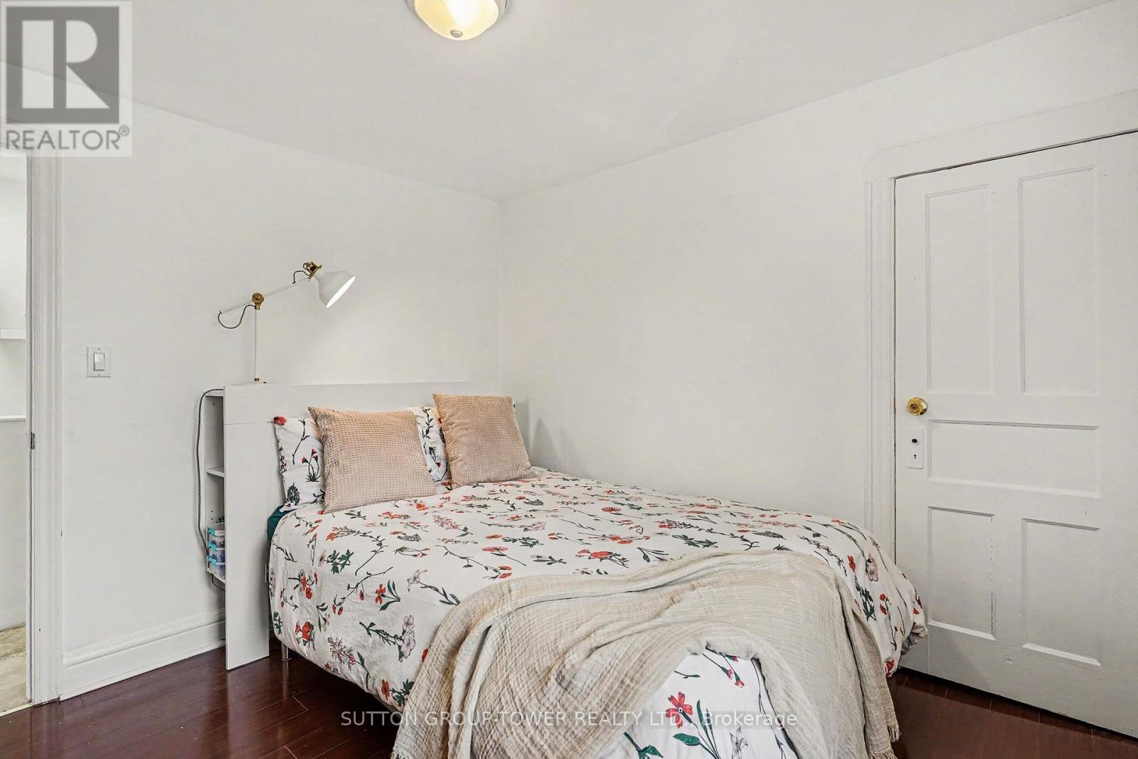 560 Indian Grove, Toronto, Ontario  M6P 2J4 - Photo 32 - W13163972