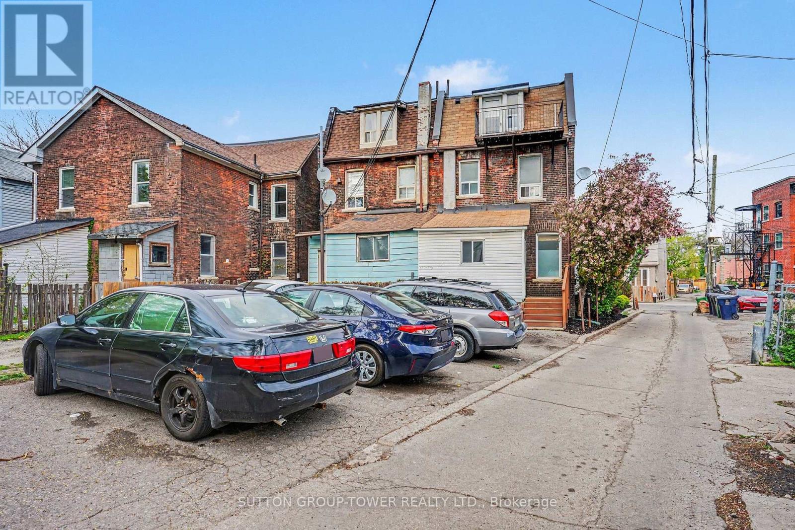 560 Indian Grove, Toronto, Ontario  M6P 2J4 - Photo 44 - W13163972