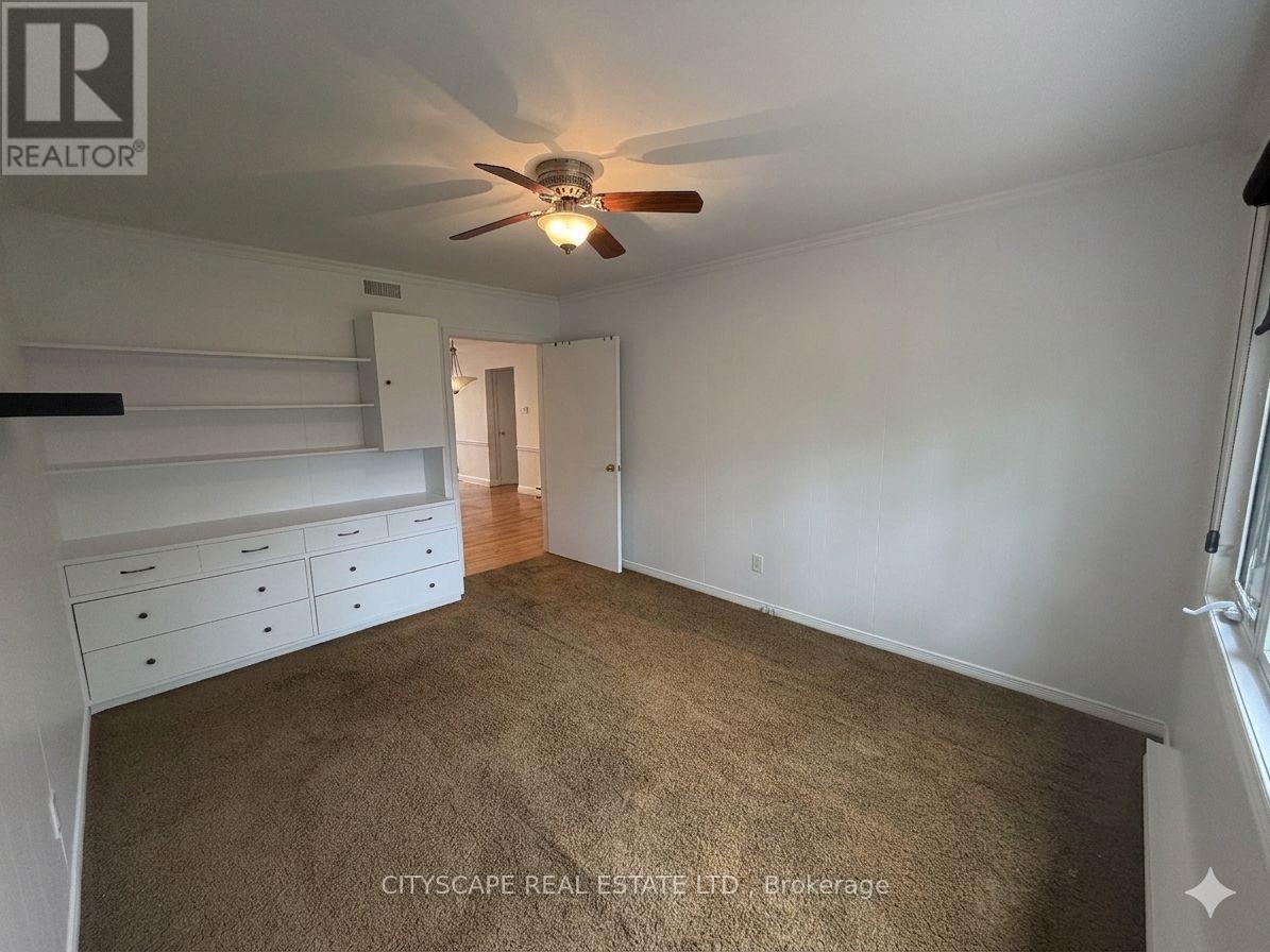 17 Rita Street, Hamilton, Ontario  L9H 4S1 - Photo 8 - X13157354