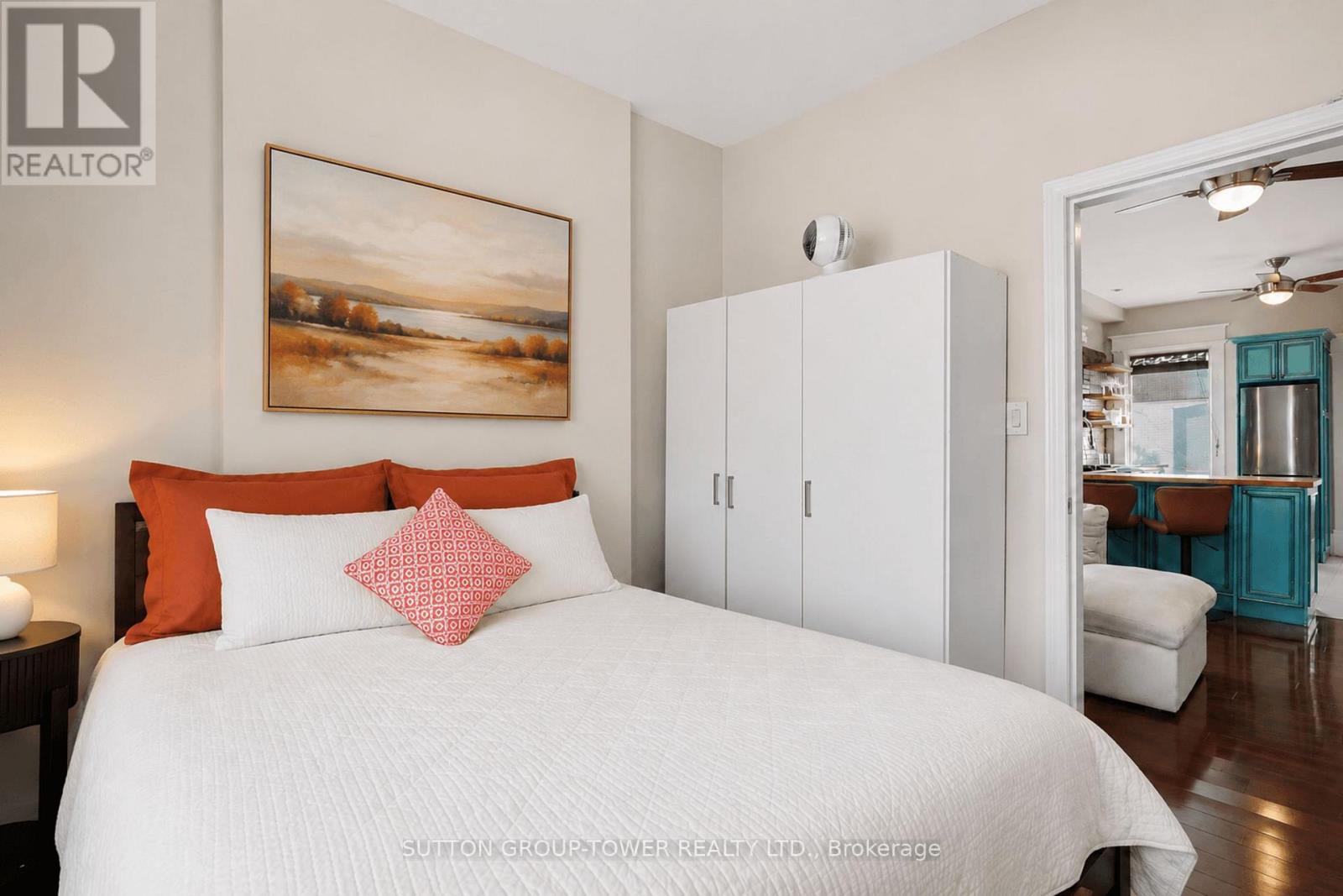560 Indian Grove, Toronto, Ontario  M6P 2J4 - Photo 16 - W13163972