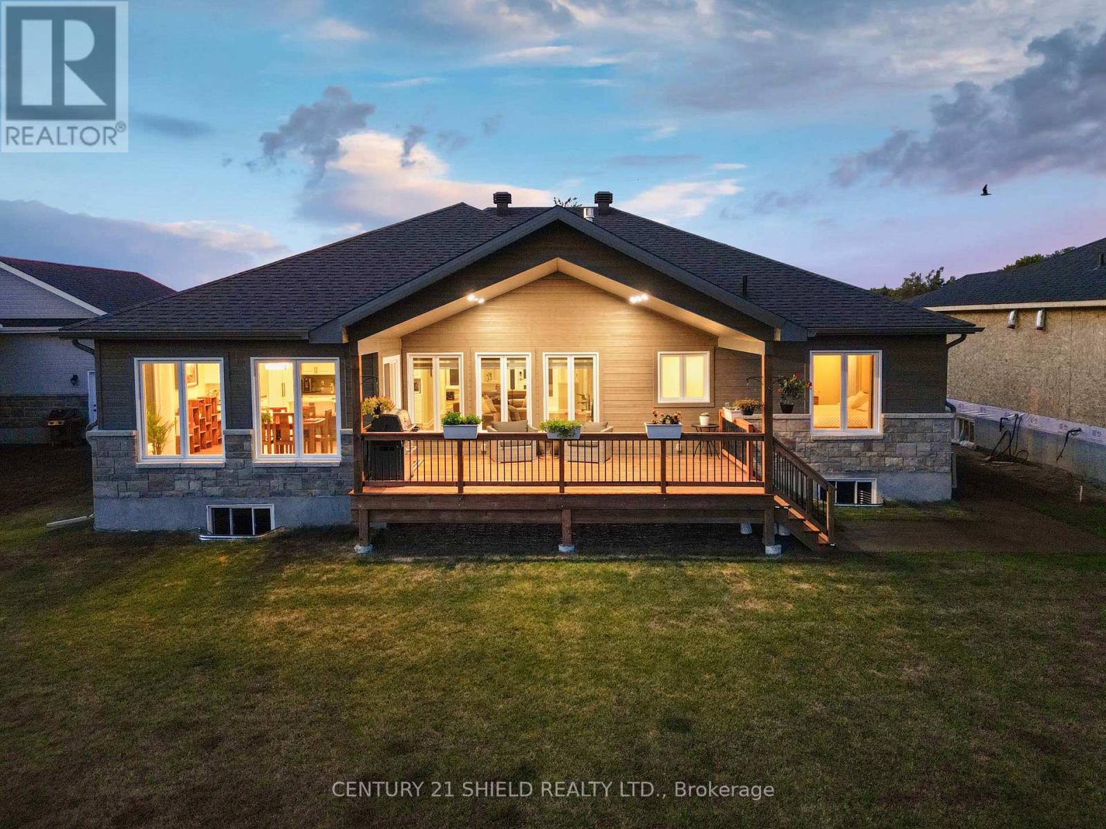 29 Whitetail Avenue, South Stormont, Ontario K0C 1P0 - Photo 3 - X13164604