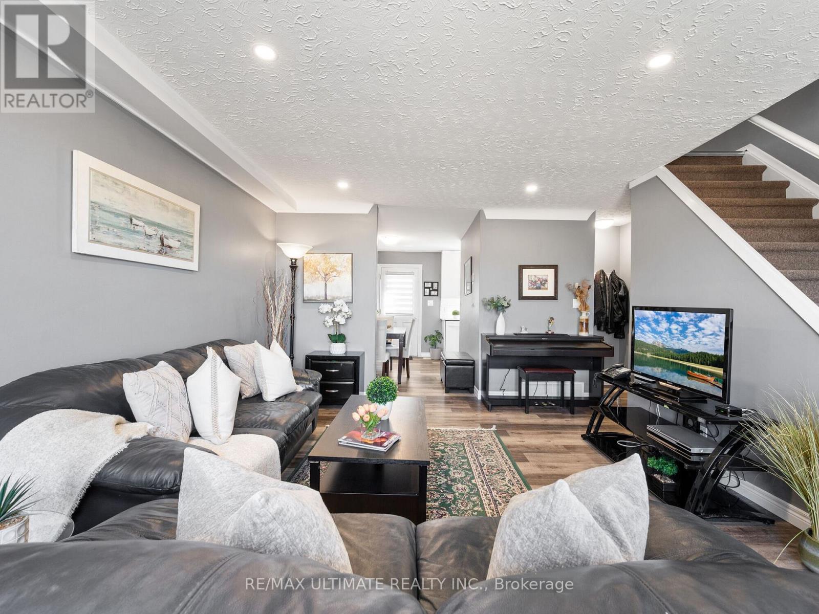 E - 252 Bertie Street, Fort Erie, Ontario  L2A 1Z6 - Photo 4 - X13161548