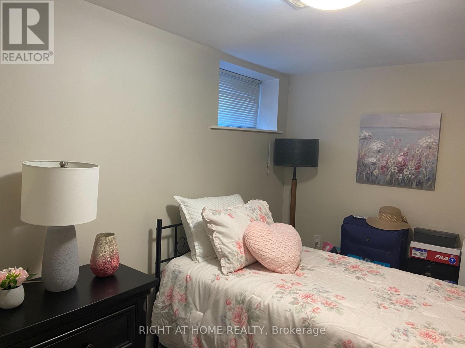 52 Emerson Street, Hamilton, Ontario  L8S 2X4 - Photo 11 - X13161618