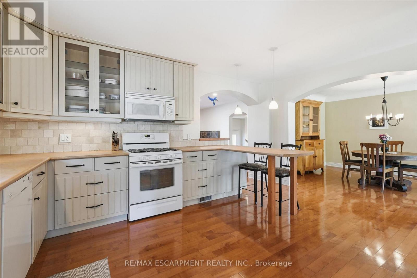93 Sunning Hill Avenue, Hamilton, Ontario L8T 1B6 - Photo 14 - X13161656