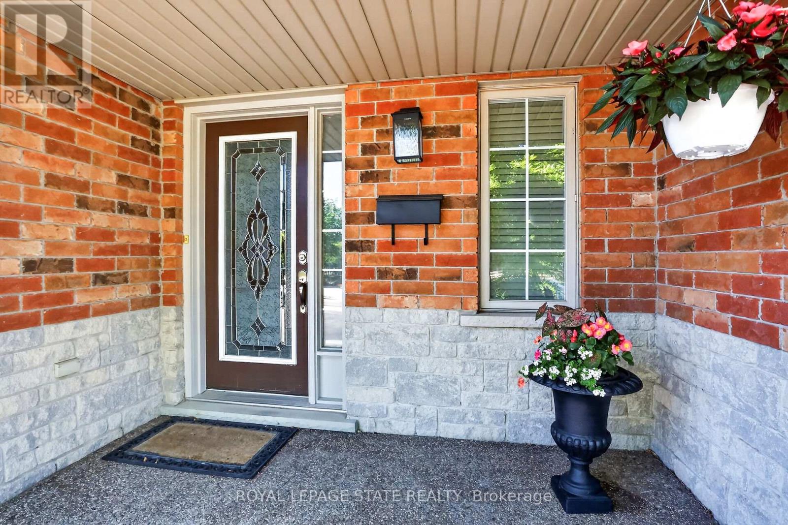 122 Magnolia Crescent, Grimsby, Ontario  L3M 5R5 - Photo 2 - X13161488