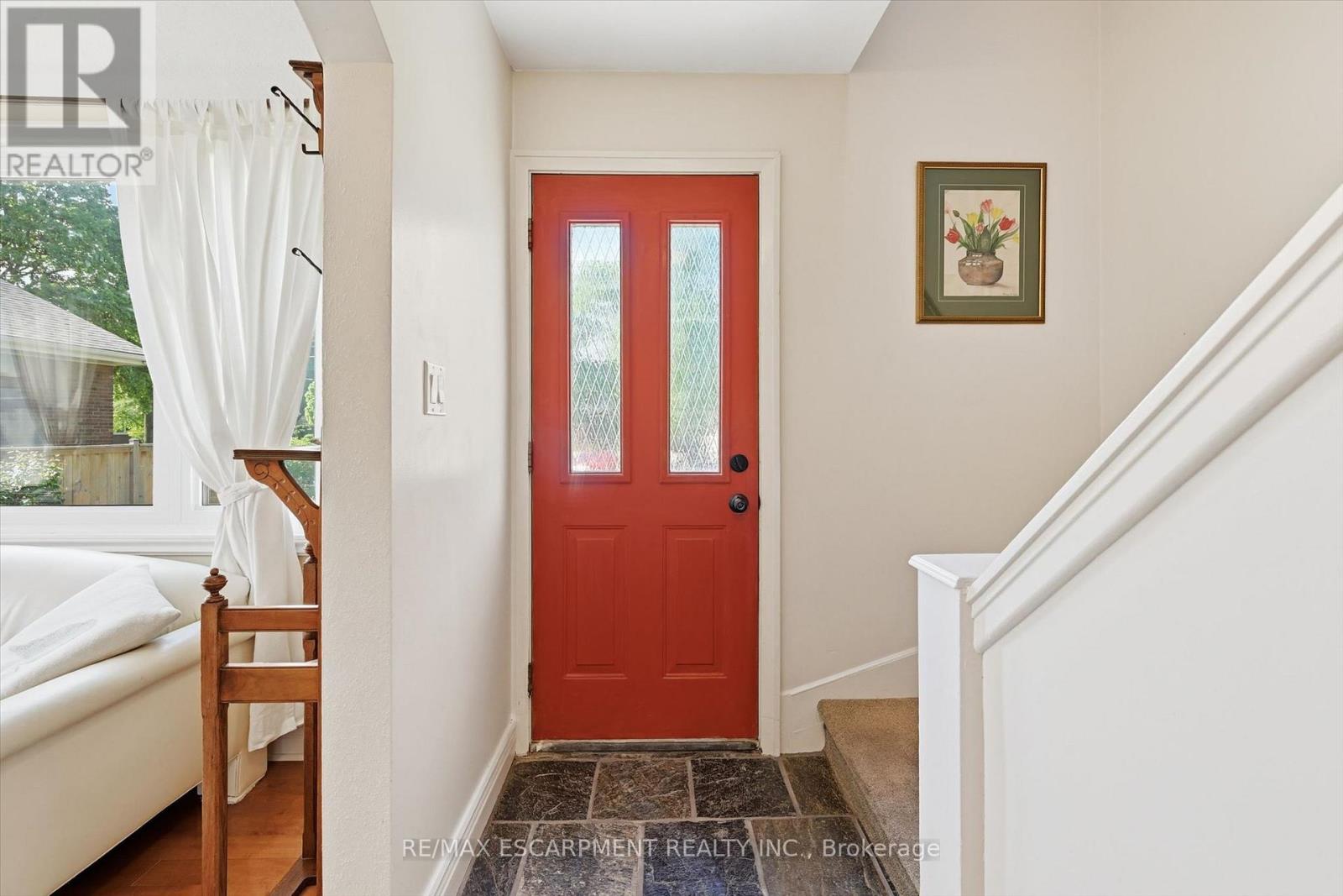 93 Sunning Hill Avenue, Hamilton, Ontario L8T 1B6 - Photo 5 - X13161656