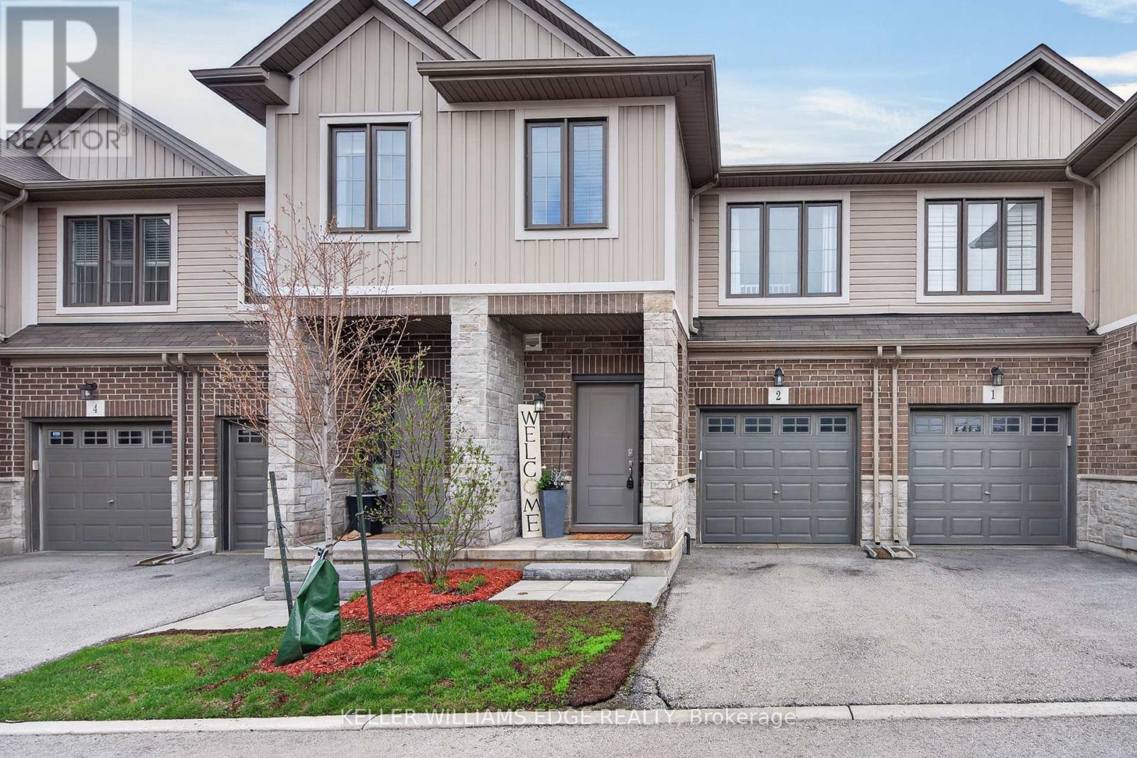 2 - 377 Glancaster Road, Hamilton, Ontario  L9G 0G4 - Photo 3 - X13161892