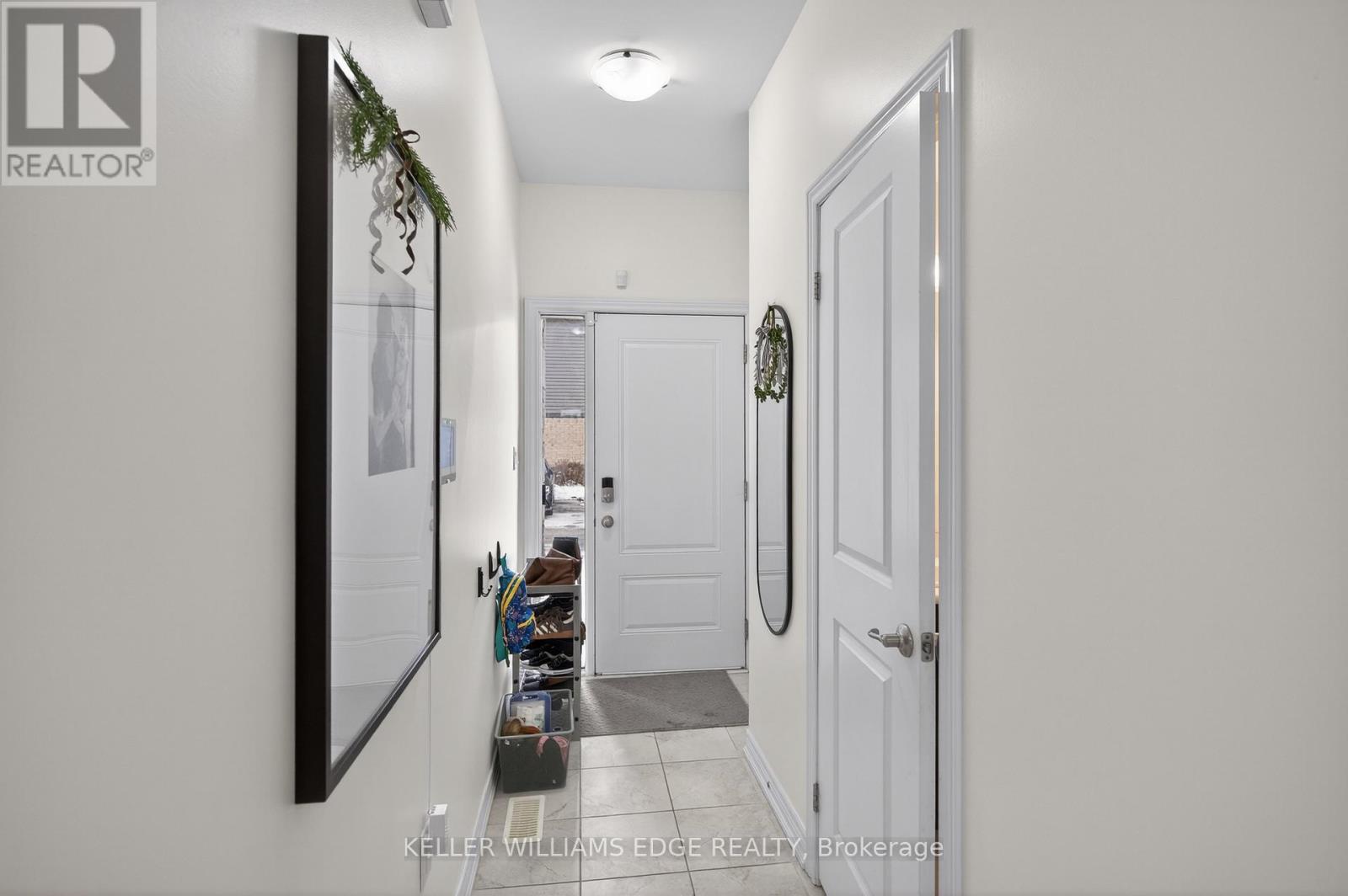 2 - 377 Glancaster Road, Hamilton, Ontario  L9G 0G4 - Photo 7 - X13161892