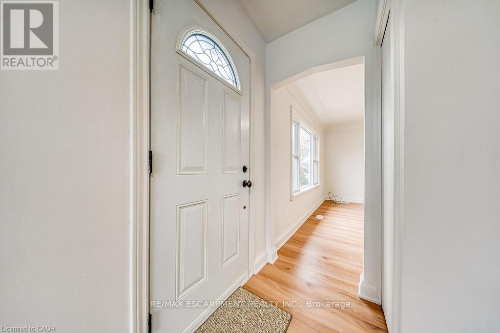 22 David Avenue, Hamilton, Ontario  L9A 3V1 - Photo 7 - X13161944