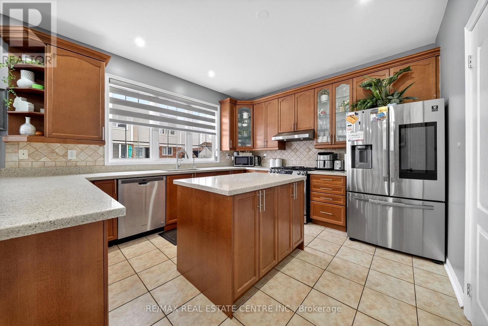 207 Arthur Fach Drive, Cambridge, Ontario N1T 2G2 - Photo 16 - X13161996