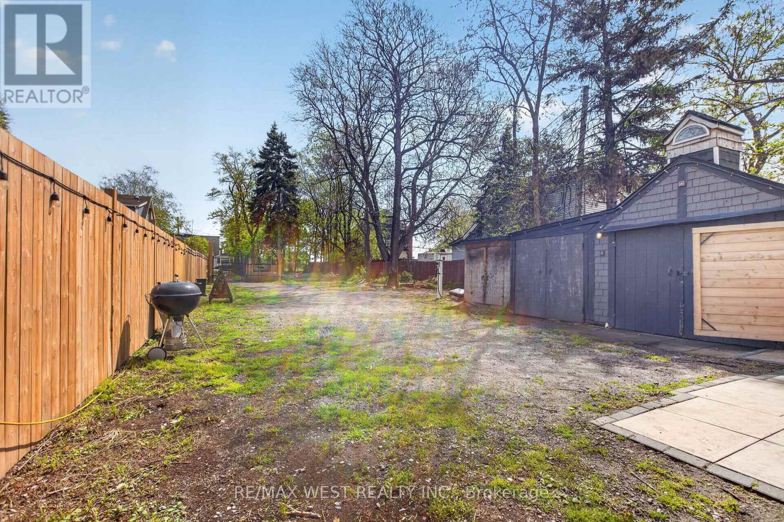 834 Beach Boulevard, Hamilton, Ontario  L8H 6Z4 - Photo 4 - X13161990