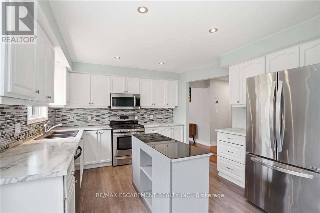 2 Amore Boulevard, Hamilton, Ontario  L9B 2V3 - Photo 9 - X13161726