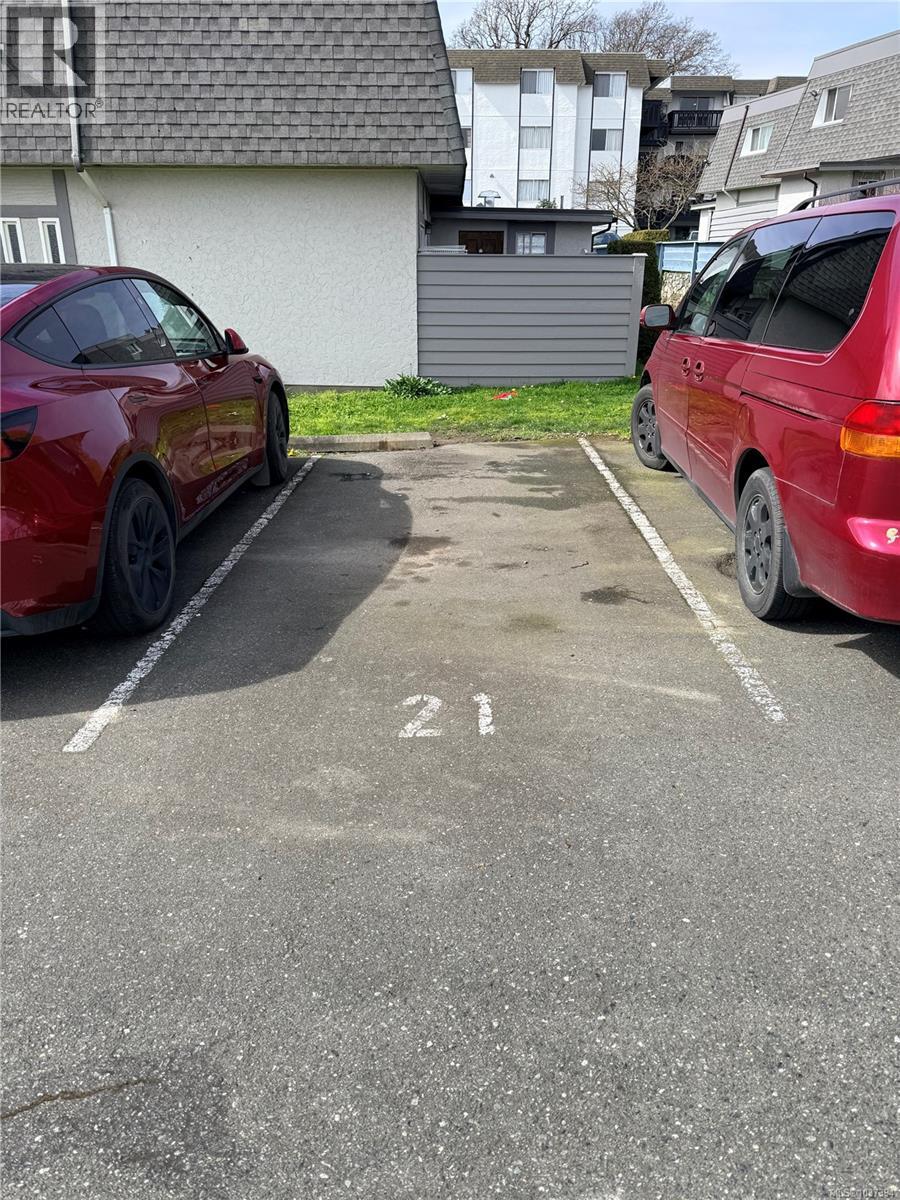 976 Market St, Victoria, British Columbia  V8T 2E9 - Photo 13 - 1037394