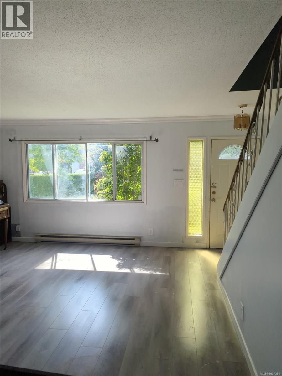 976 Market St, Victoria, British Columbia  V8T 2E9 - Photo 5 - 1037394