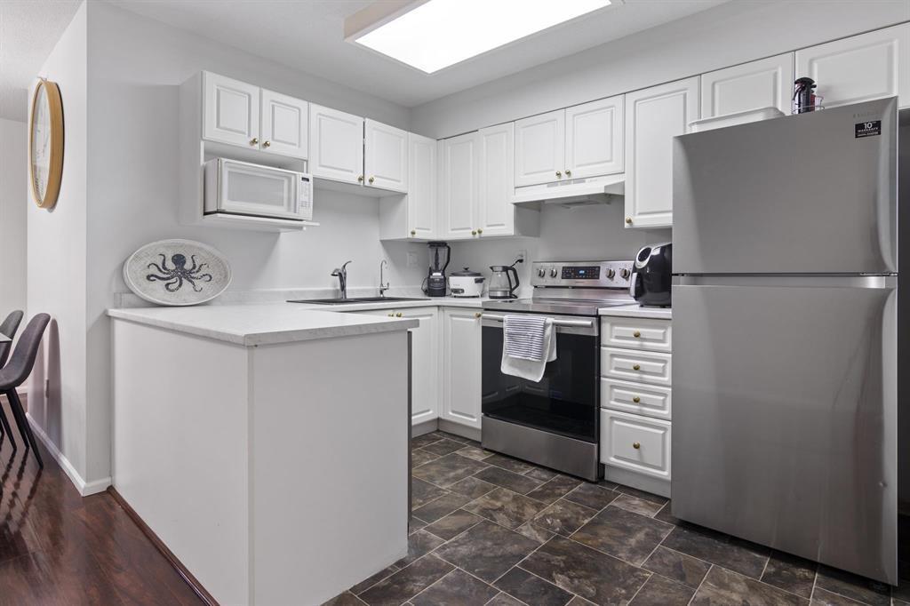 906 13880 101 Avenue, Surrey, British Columbia  V3T 5T1 - Photo 4 - R3105163