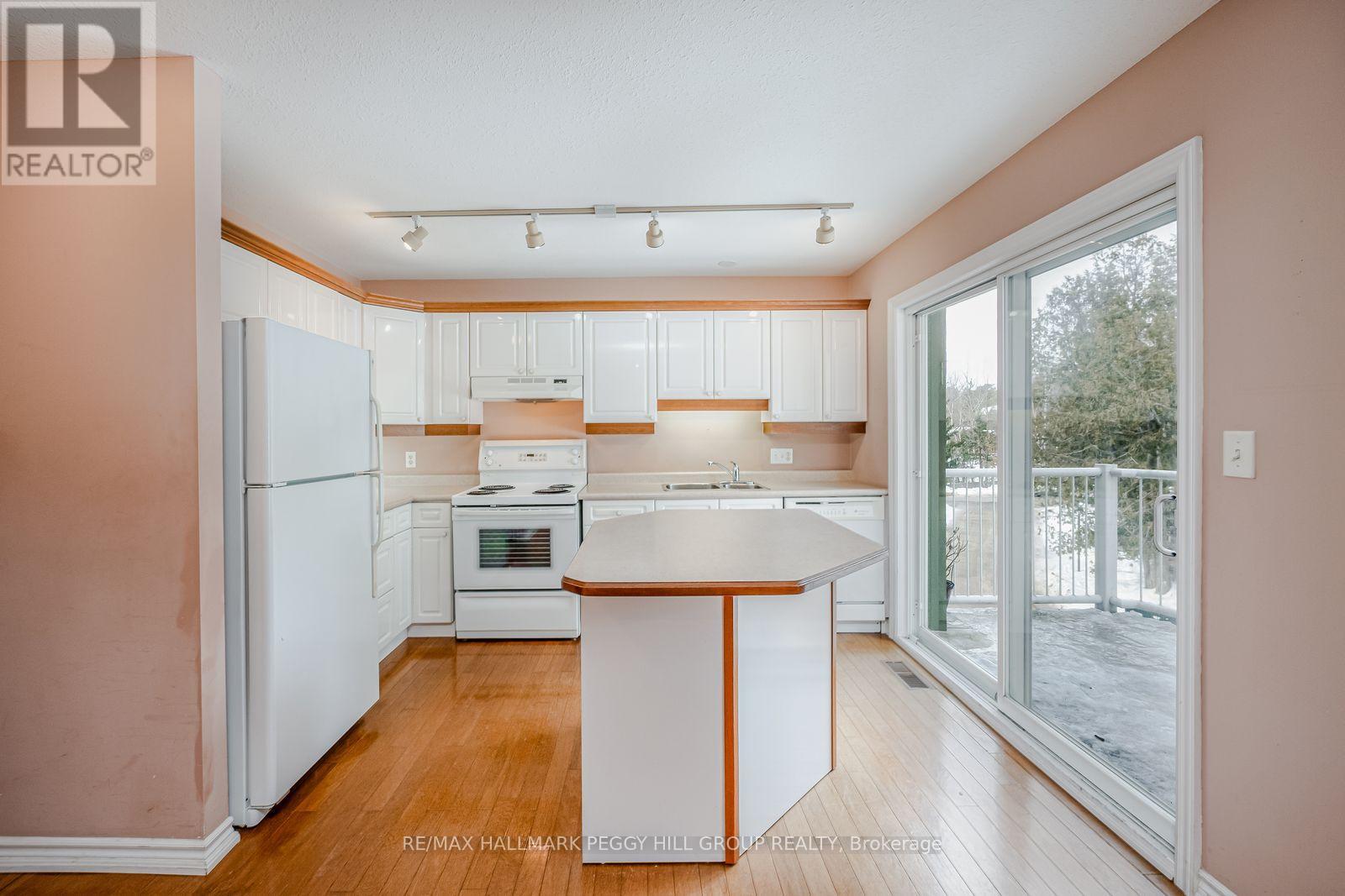 308 - 31 Dairy Lane, Huntsville, Ontario  P1H 2L7 - Photo 6 - X13161866