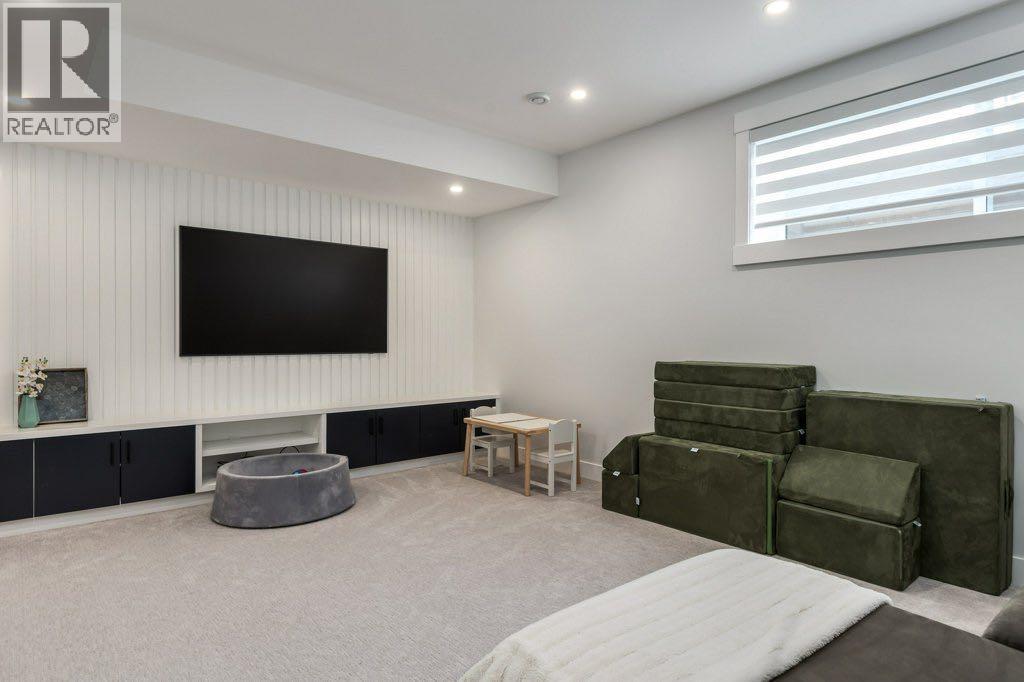 3010 26a Street Sw, Calgary, Alberta  T3E 2E1 - Photo 30 - A2307163