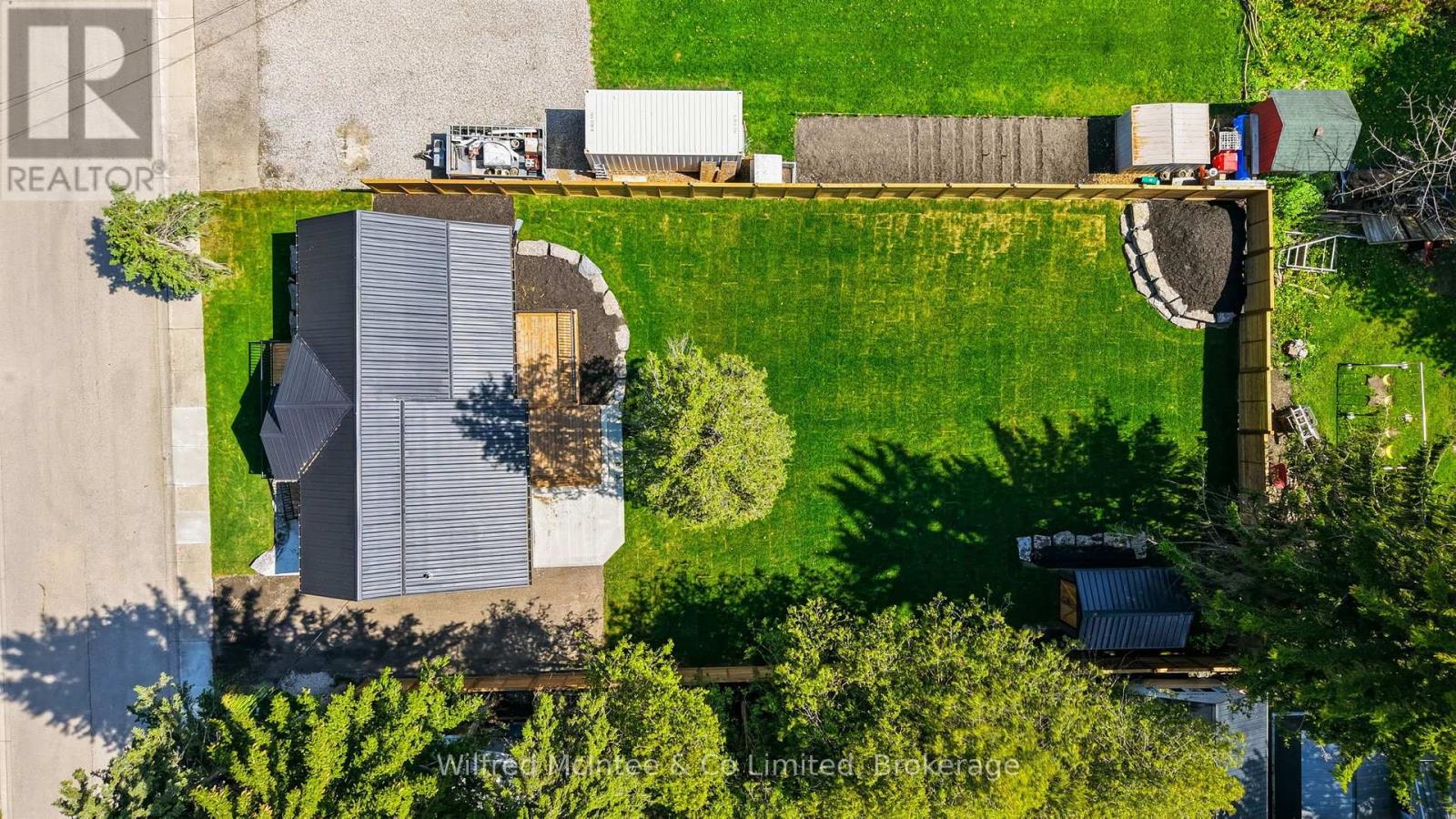 550 Wellington Street, Minto, Ontario  N4W 3G9 - Photo 2 - X13164674